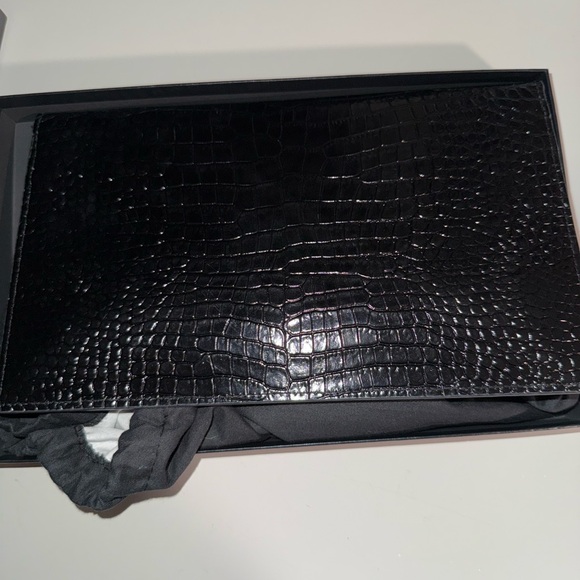 Yves Saint Laurent Black Croc-Embossed Clutch - Picture 6 of 10